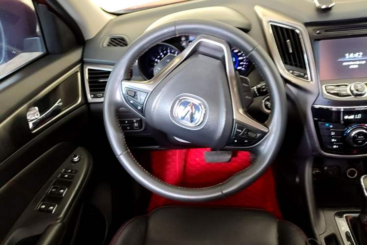 Used CHANGAN CS75 2014 1.8T Automatic Elite Model China IV Standard Steering Wheel