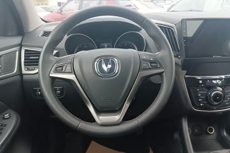 Used CHANGAN CS75 2014 2.0L Manual Luxury Version China IV Standard Steering Wheel