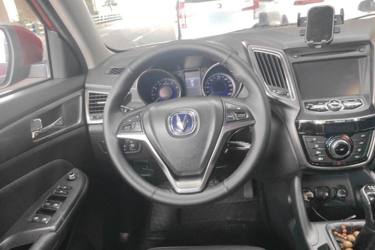 Used CHANGAN CS75 2014 2.0L Manual Luxury Version China IV Standard Steering Wheel
