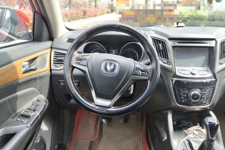 Used CHANGAN CS75 2014 2.0L Manual Leading Version China IV Standard Steering Wheel