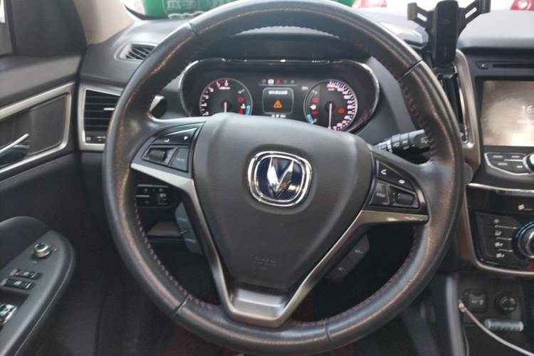 Used CHANGAN CS75 2014 1.8T Automatic Elite Model China IV Standard Steering Wheel