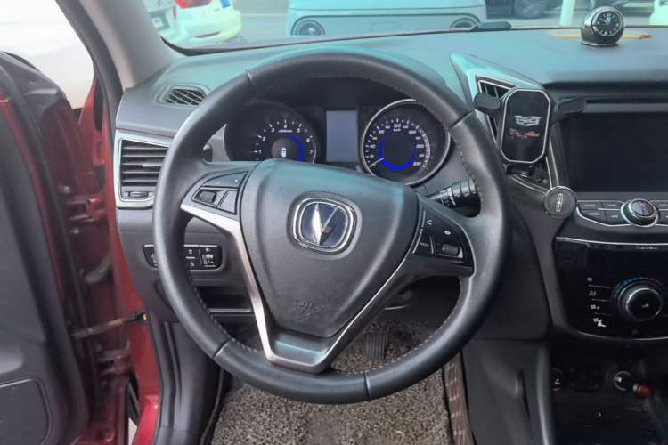 Used CHANGAN CS75 2014 2.0L Manual Leading Model China V Standard Steering Wheel