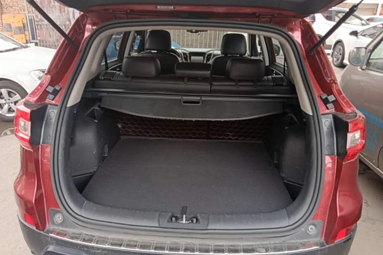 Used CHANGAN CS75 2014 1.8T Automatic Prestige Model China IV Standard Trunk