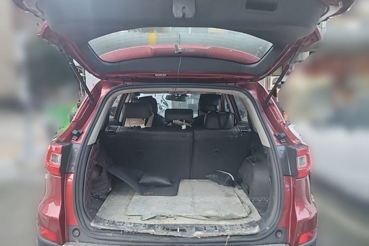 Used CHANGAN CS75 2014 2.0L Manual Luxury Version China IV Standard Trunk