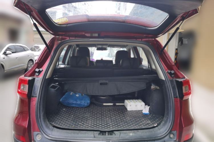 Used CHANGAN CS75 2014 2.0L Manual Leading Version China IV Standard Trunk