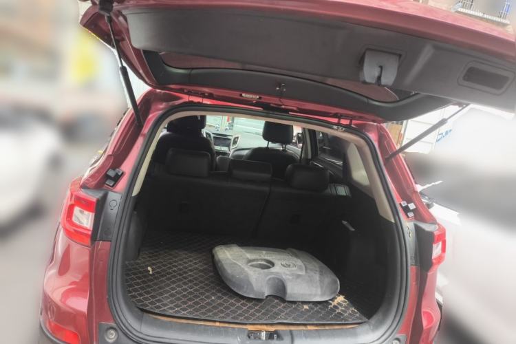 Used CHANGAN CS75 2014 2.0L Manual Luxury Version China IV Standard Trunk