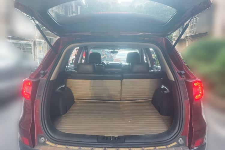 Used CHANGAN CS75 2014 1.8T Automatic Elite Model China IV Standard Trunk