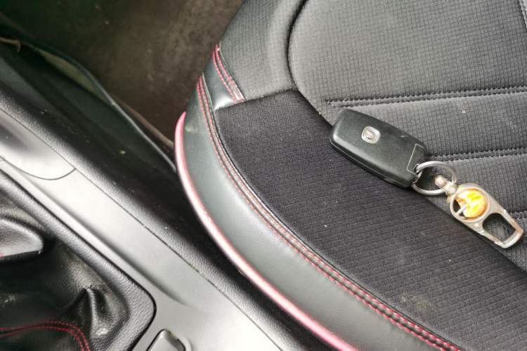 Used CHANGAN CS75 2014 2.0L Manual Leading Version China IV Standard Vehicle Key
