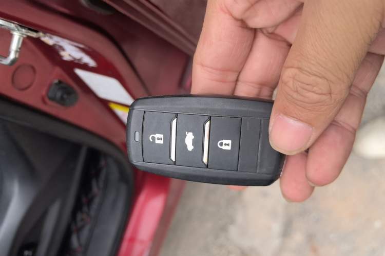 Used CHANGAN CS75 2014 2.0L Manual Leading Version China IV Standard Vehicle Key