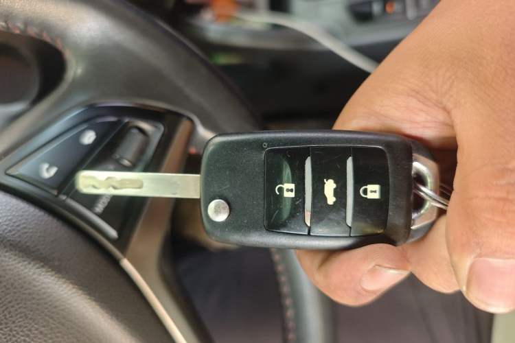 Used CHANGAN CS75 2014 2.0L Manual Luxury Version China IV Standard Vehicle Key