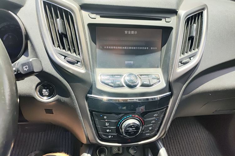 Used CHANGAN CS75 2014 1.8T Automatic Prestige Model China V Standard Audio And AC Panel