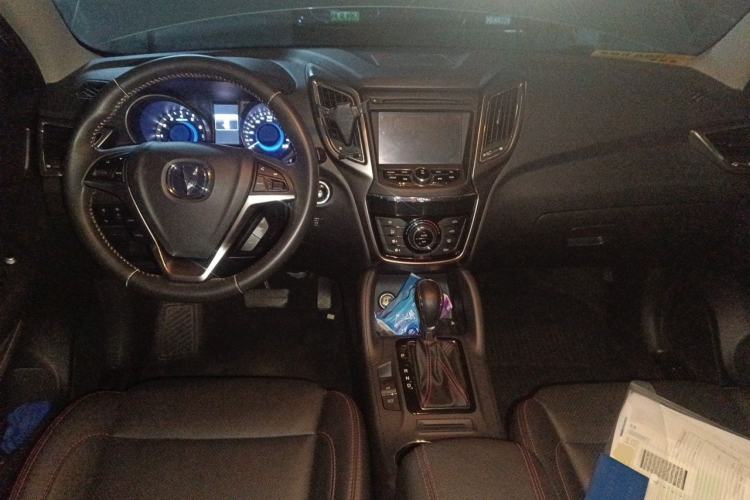 Used CHANGAN CS75 2014 1.8T Automatic Elite Version China V Standard Center Console