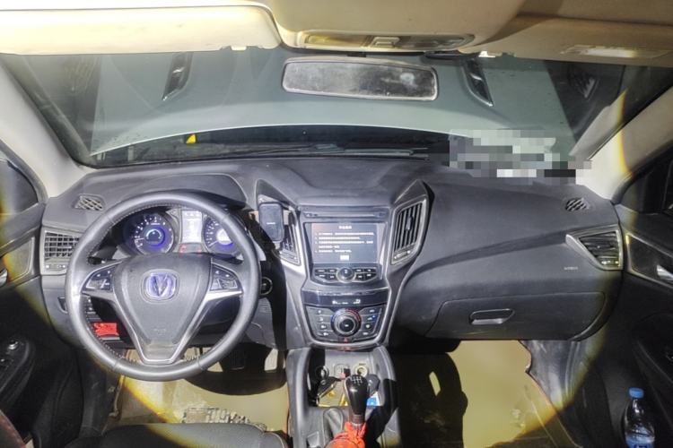 Used CHANGAN CS75 2014 2.0L Manual Leading Version China IV Standard Center Console