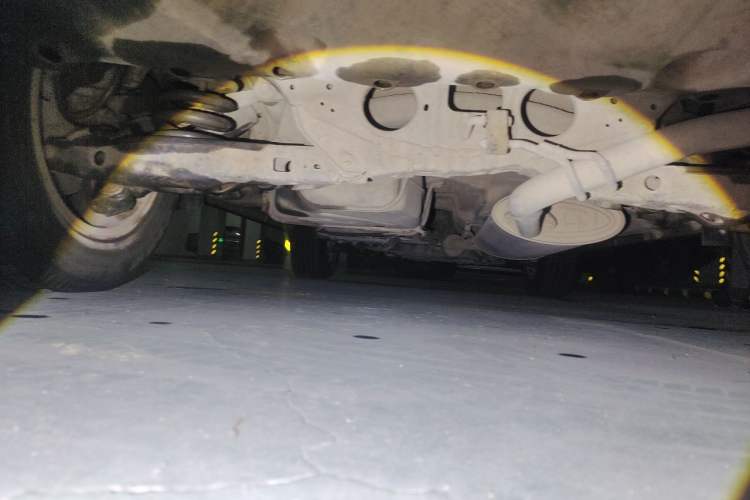 Used CHANGAN CS75 2014 2.0L Manual Leading Version China IV Standard Chassis Rear