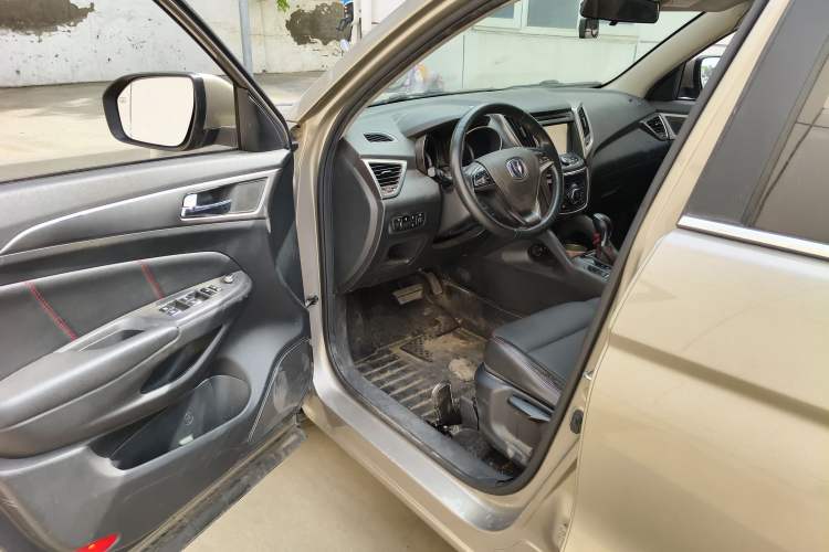 Used CHANGAN CS75 2014 1.8T Automatic Elite Version China V Standard Driver Seat