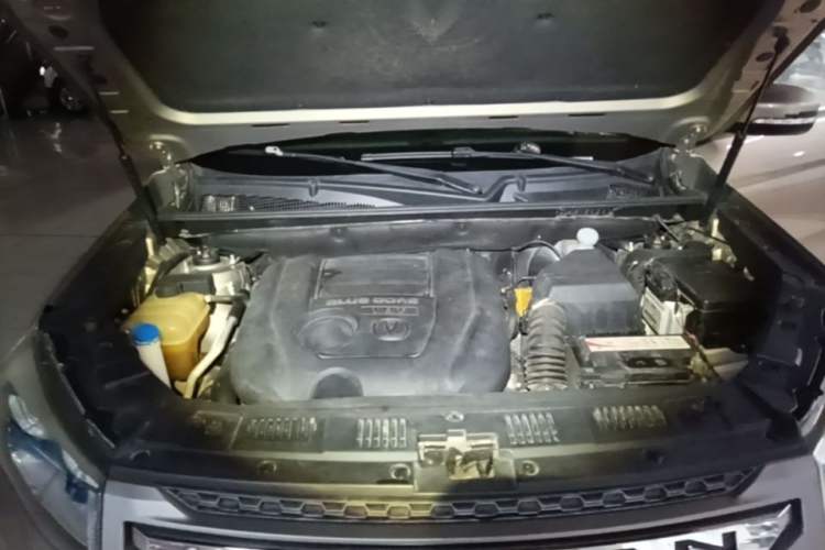 Used CHANGAN CS75 2014 1.8T Automatic Elite Version China V Standard Engine Bay