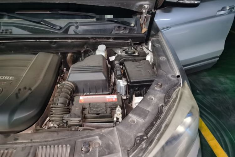 Used CHANGAN CS75 2014 1.8T Automatic Prestige Model China IV Standard Engine Bay Left