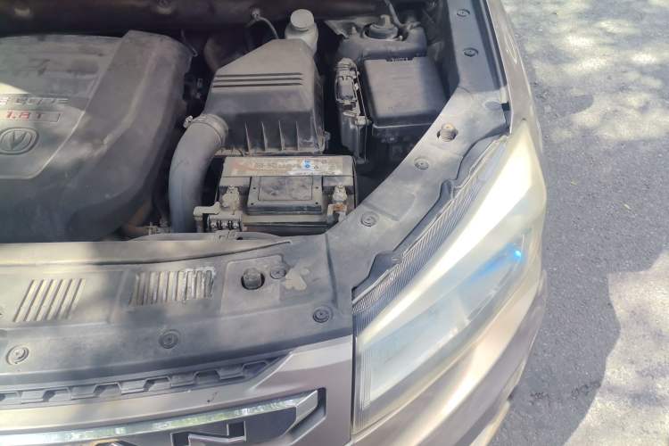 Used CHANGAN CS75 2014 1.8T Automatic Elite Model China IV Standard Engine Bay Left