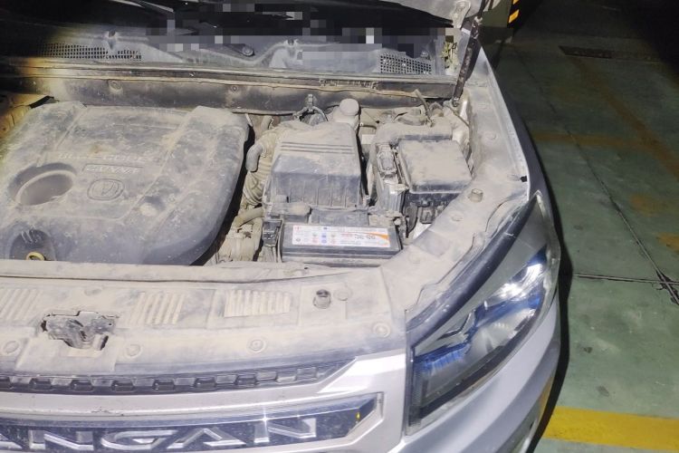 Used CHANGAN CS75 2014 2.0L Manual Leading Version China IV Standard Engine Bay Left