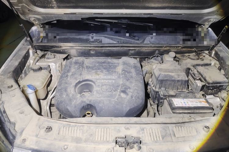 Used CHANGAN CS75 2014 2.0L Manual Leading Version China IV Standard Engine Bay