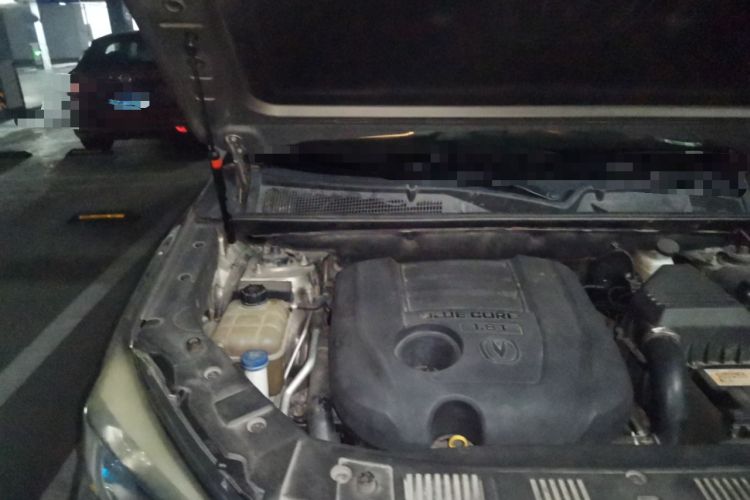 Used CHANGAN CS75 2014 1.8T Automatic Elite Version China V Standard Engine Bay Right