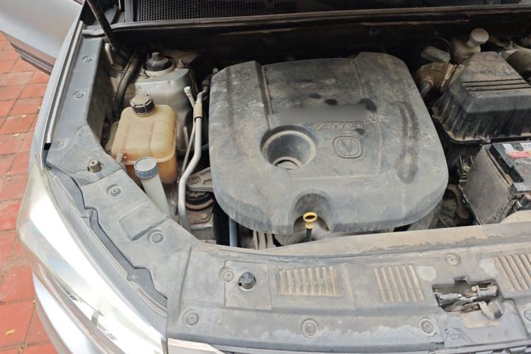 Used CHANGAN CS75 2014 2.0L Manual Luxury Version China IV Standard Engine Bay Right