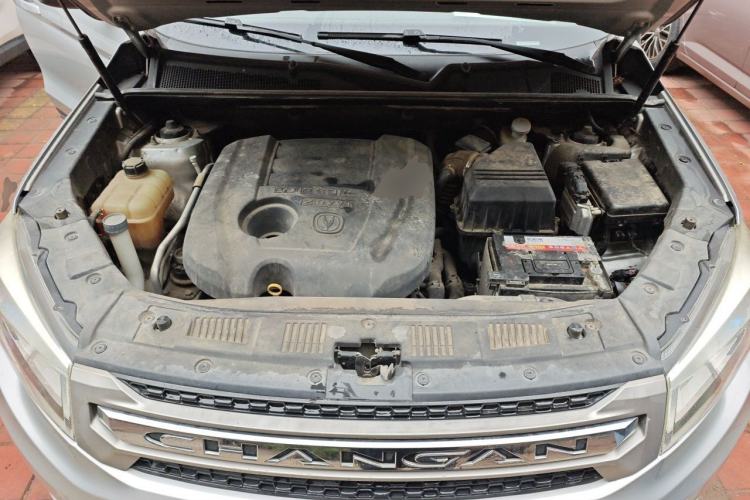 Used CHANGAN CS75 2014 2.0L Manual Luxury Version China IV Standard Engine Bay