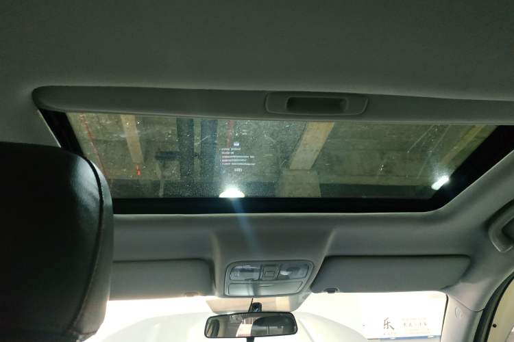 Used CHANGAN CS75 2014 1.8T Automatic Prestige Model China IV Standard Headliner