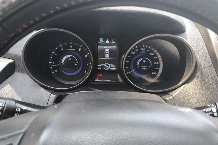 Used CHANGAN CS75 2014 2.0L Manual Luxury Version China IV Standard Instrument Cluster
