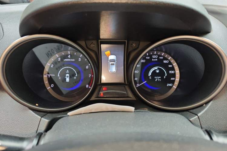 Used CHANGAN CS75 2014 2.0L Manual Luxury Version China IV Standard Instrument Cluster