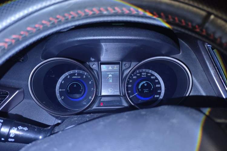 Used CHANGAN CS75 2014 1.8T Automatic Elite Model China IV Standard Instrument Cluster
