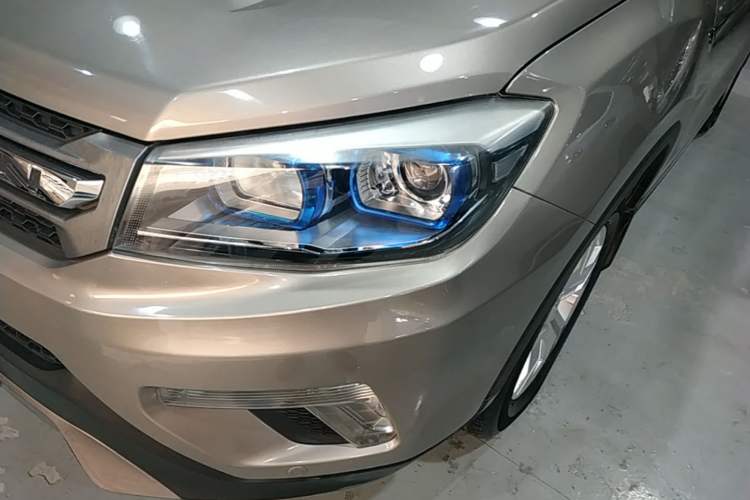 Used CHANGAN CS75 2014 1.8T Automatic Prestige Model China IV Standard Left Front Headlight