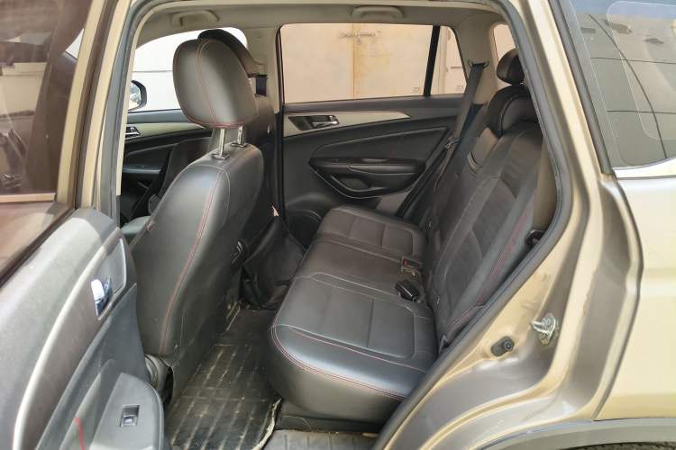 Used CHANGAN CS75 2014 1.8T Automatic Elite Version China V Standard Left Rear Seat