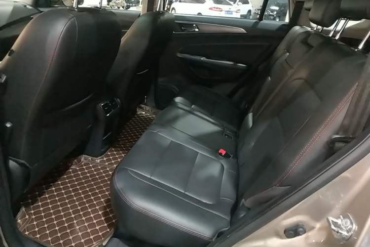Used CHANGAN CS75 2014 1.8T Automatic Prestige Model China IV Standard Left Rear Seat