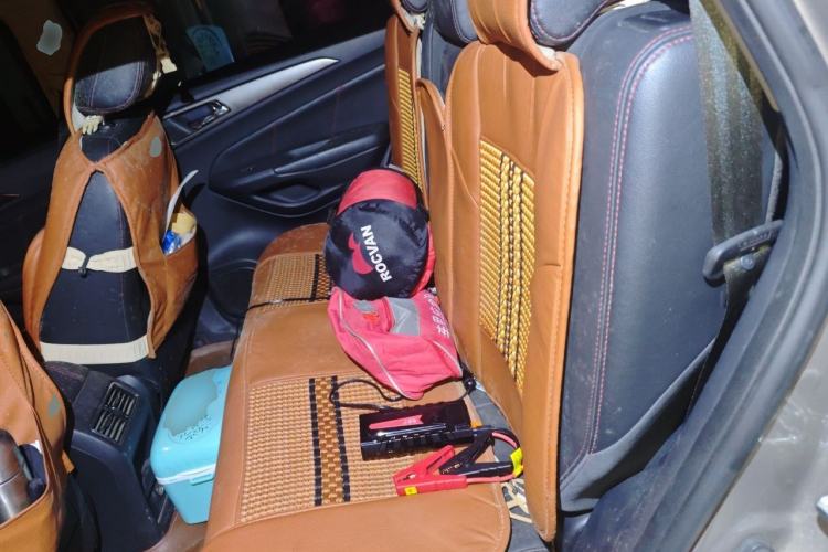 Used CHANGAN CS75 2014 1.8T Automatic Elite Model China IV Standard Left Rear Seat
