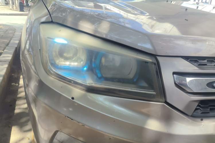 Used CHANGAN CS75 2014 1.8T Automatic Elite Model China IV Standard Right Front Headlight