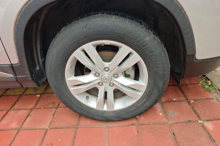 Used CHANGAN CS75 2014 2.0L Manual Luxury Version China IV Standard Right Front Wheel Hub