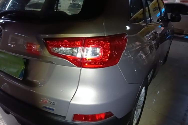 Used CHANGAN CS75 2014 1.8T Automatic Elite Version China V Standard Right Rear Taillight