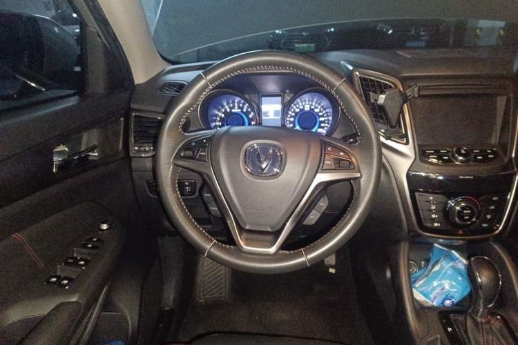 Used CHANGAN CS75 2014 1.8T Automatic Elite Version China V Standard Steering Wheel