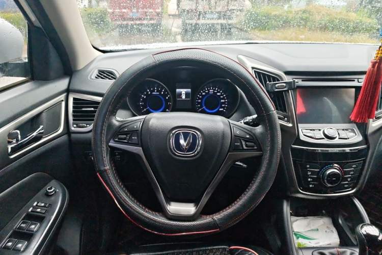 Used CHANGAN CS75 2014 2.0L Manual Luxury Version China V Standard Steering Wheel