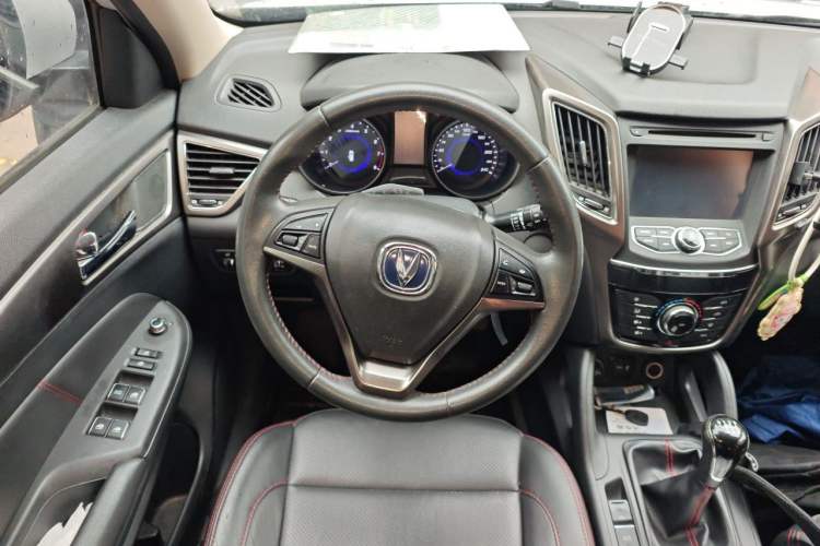 Used CHANGAN CS75 2014 2.0L Manual Luxury Version China IV Standard Steering Wheel