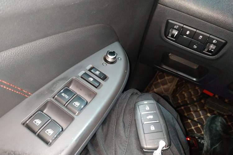 Used CHANGAN CS75 2014 1.8T Automatic Prestige Model China IV Standard Vehicle Key