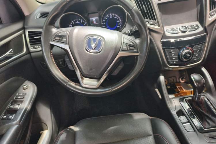 Used CHANGAN CS75 2014 1.8T Automatic Elite Model China IV Standard Steering Wheel
