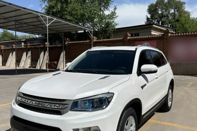 Used CHANGAN CS75 2014 2.0L Manual Luxury Version China IV Standard