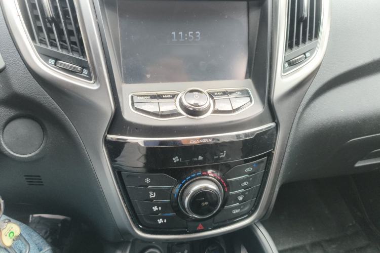 Used CHANGAN CS75 2014 2.0L Manual Luxury Version China IV Standard Audio And AC Panel