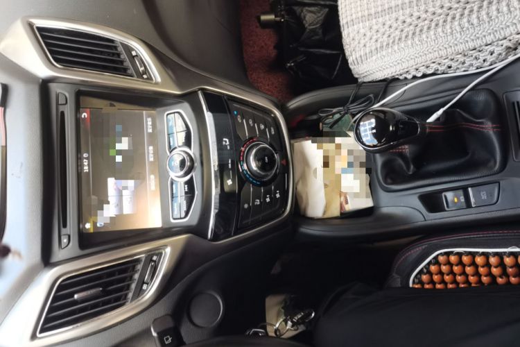 Used CHANGAN CS75 2014 2.0L Manual Luxury Version China IV Standard Audio And AC Panel