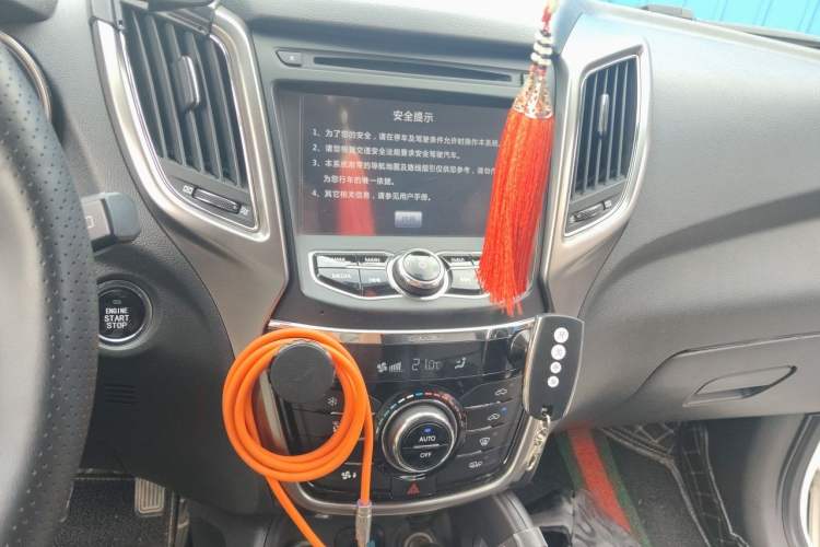 Used CHANGAN CS75 2014 1.8T Automatic Elite Version China V Standard Audio And AC Panel