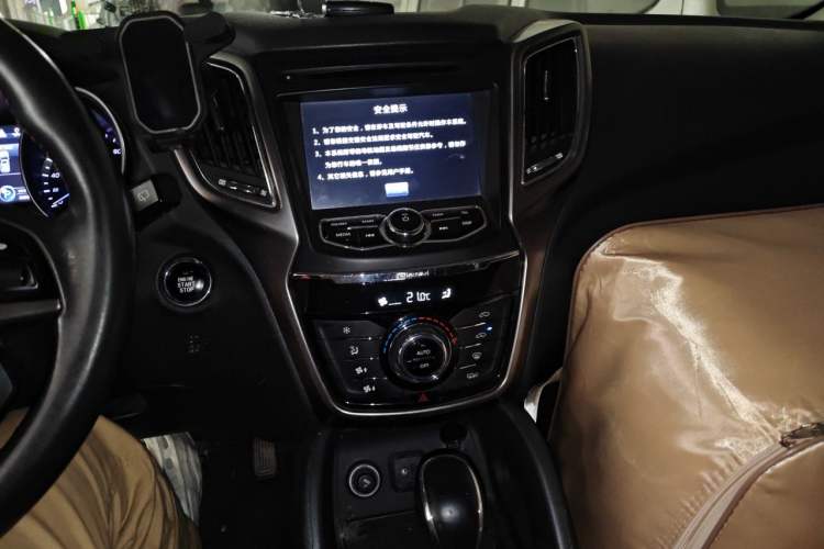Used CHANGAN CS75 2014 1.8T Automatic Elite Model China IV Standard Audio And AC Panel
