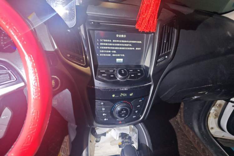 Used CHANGAN CS75 2014 1.8T Automatic Elite Model China IV Standard Audio And AC Panel