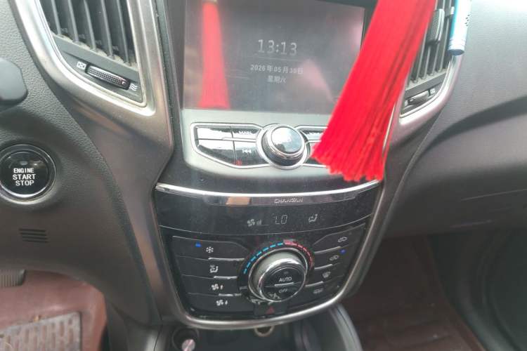 Used CHANGAN CS75 2014 1.8T Automatic Elite Version China V Standard Audio And AC Panel